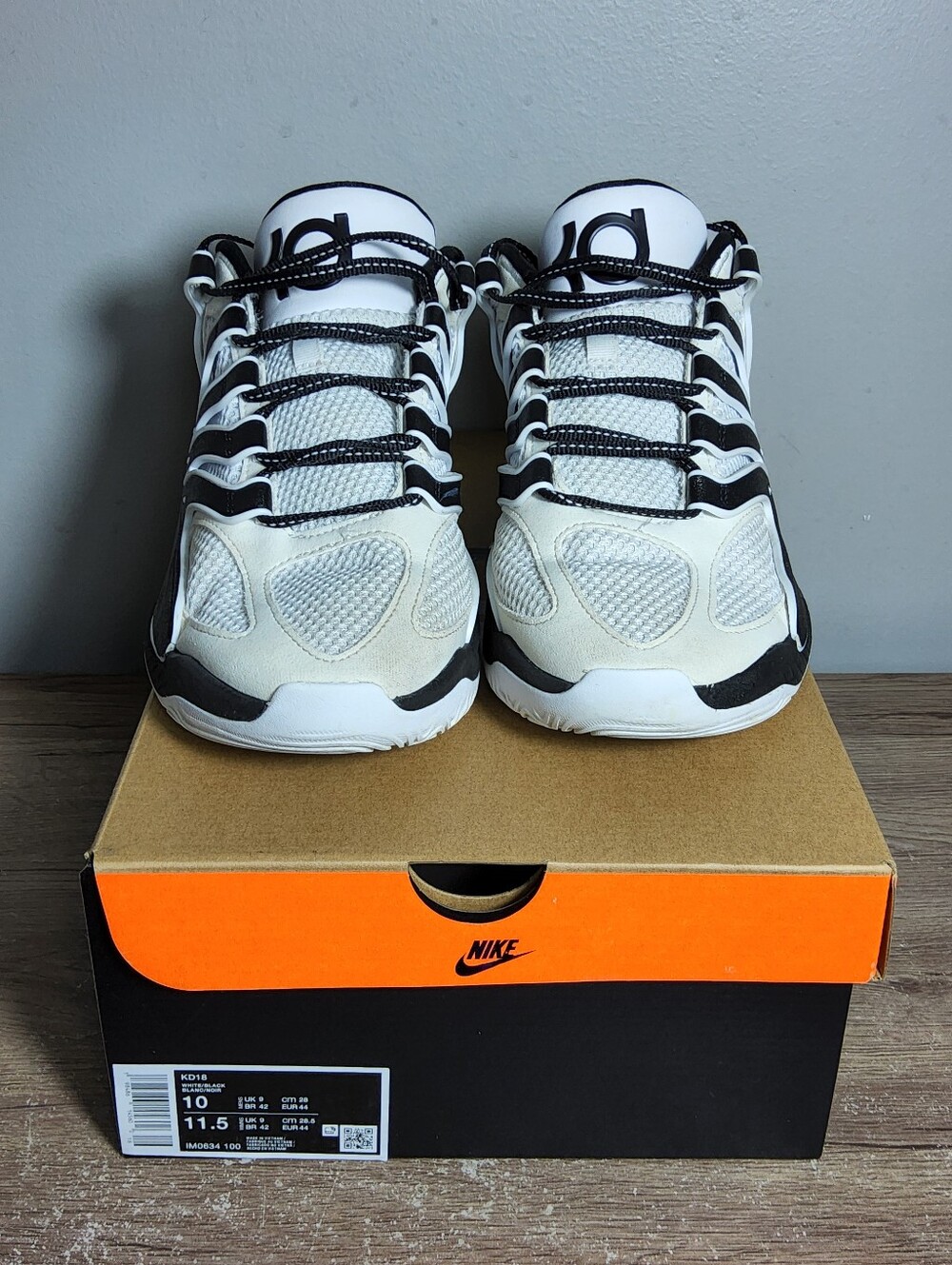 KD18 Basketball Shoes Size 10 Men's White/Black